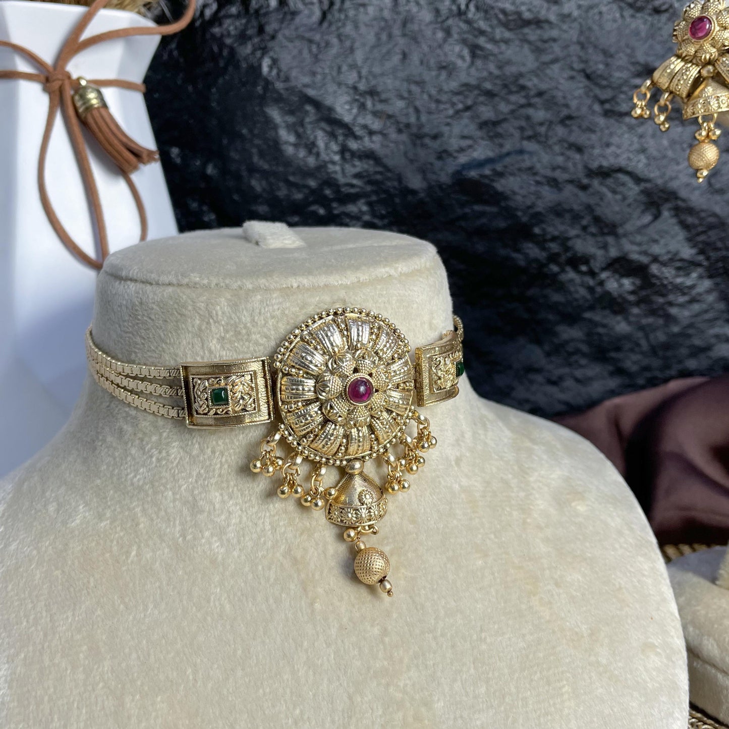 MAHARAJA JHUMKA RAJWARI CHOKER