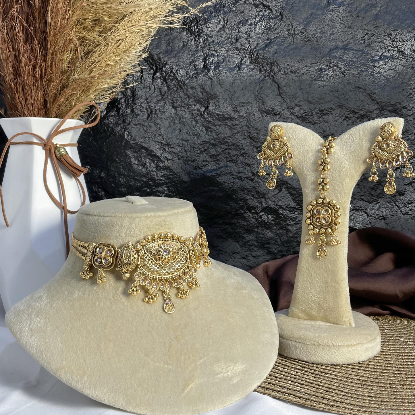MAYUR PANKH RAJWARI CHOKER