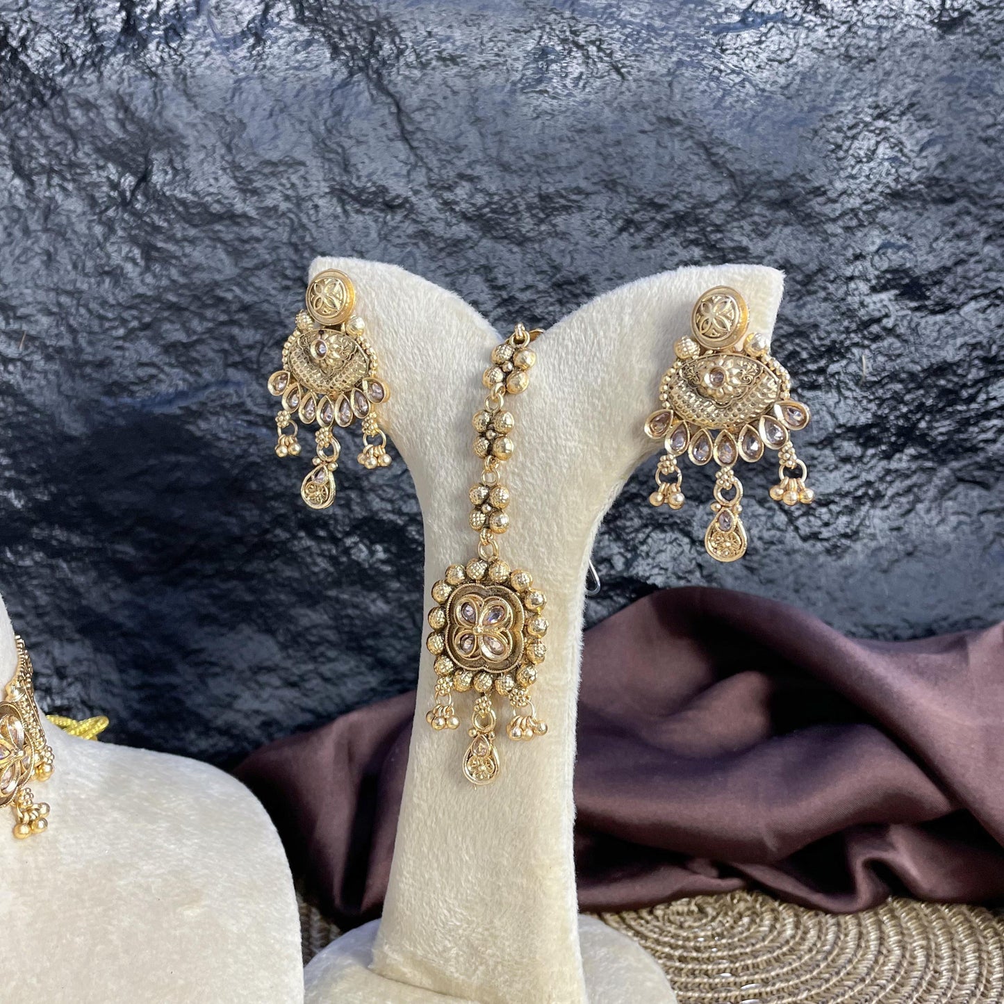 MAYUR PANKH RAJWARI CHOKER