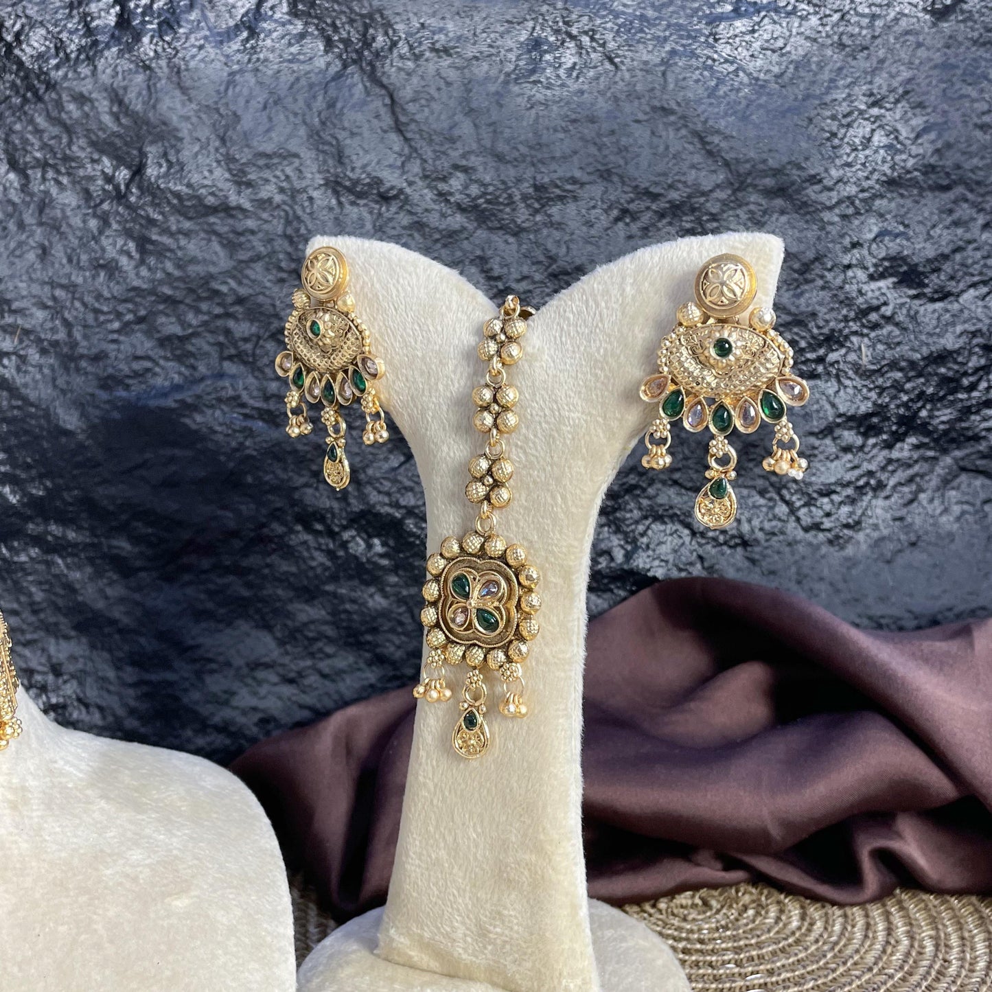 MAYUR PANKH RAJWARI CHOKER