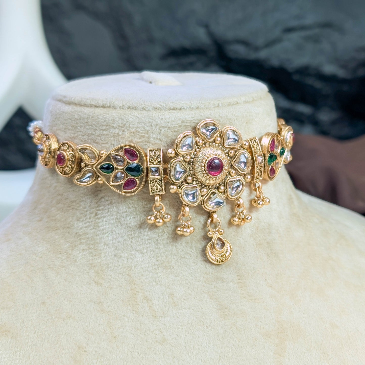 Padma-vati rajwari choker