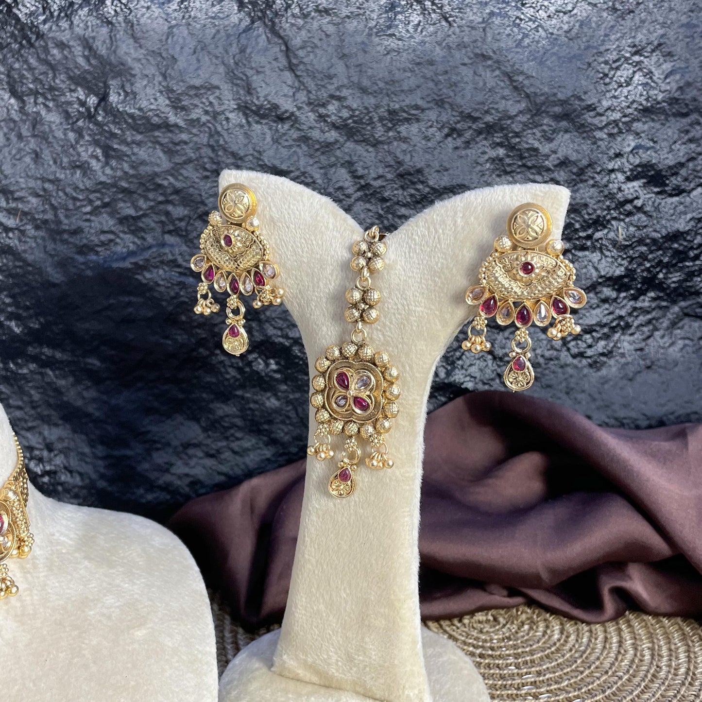 MAYUR PANKH RAJWARI CHOKER