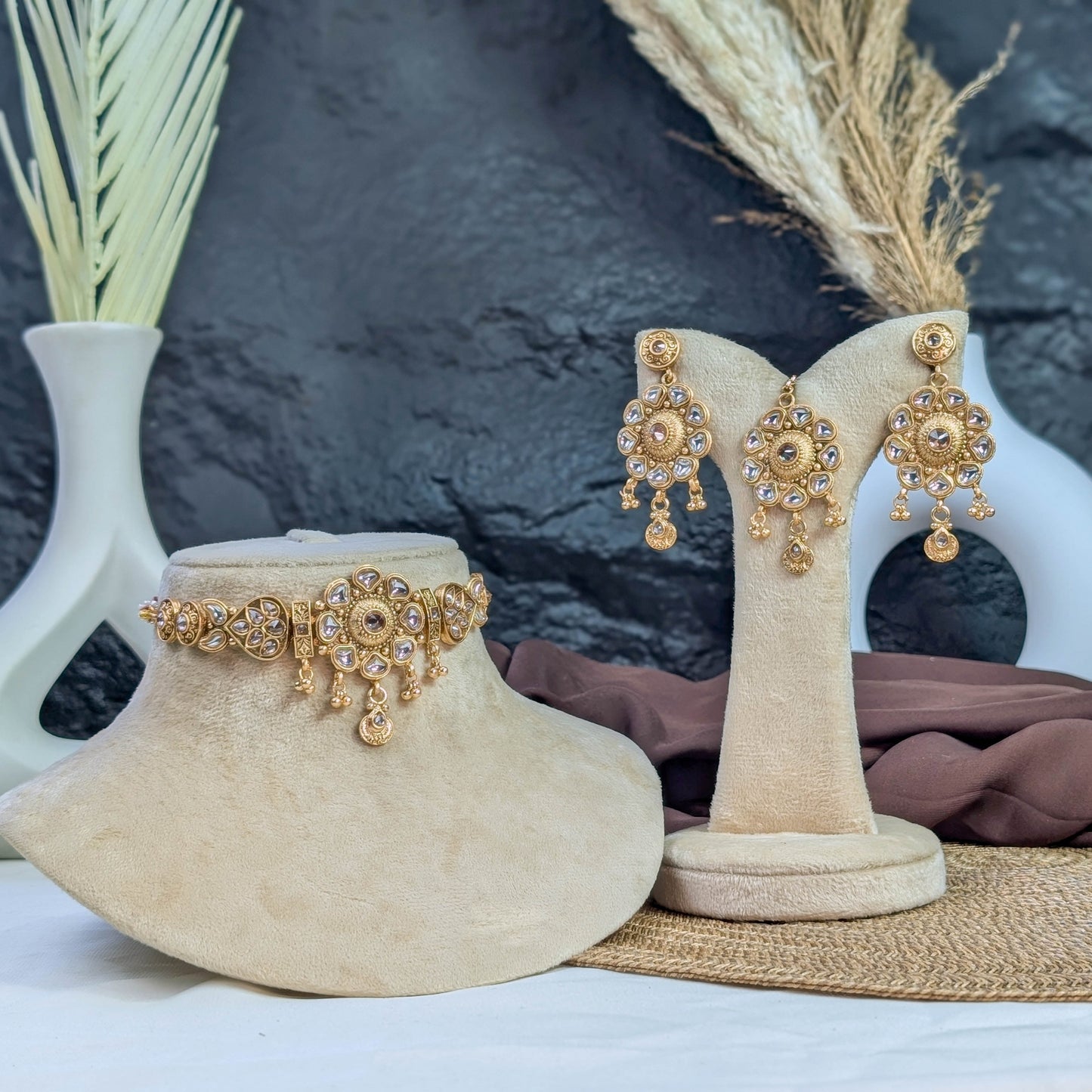 Padma-vati rajwari choker