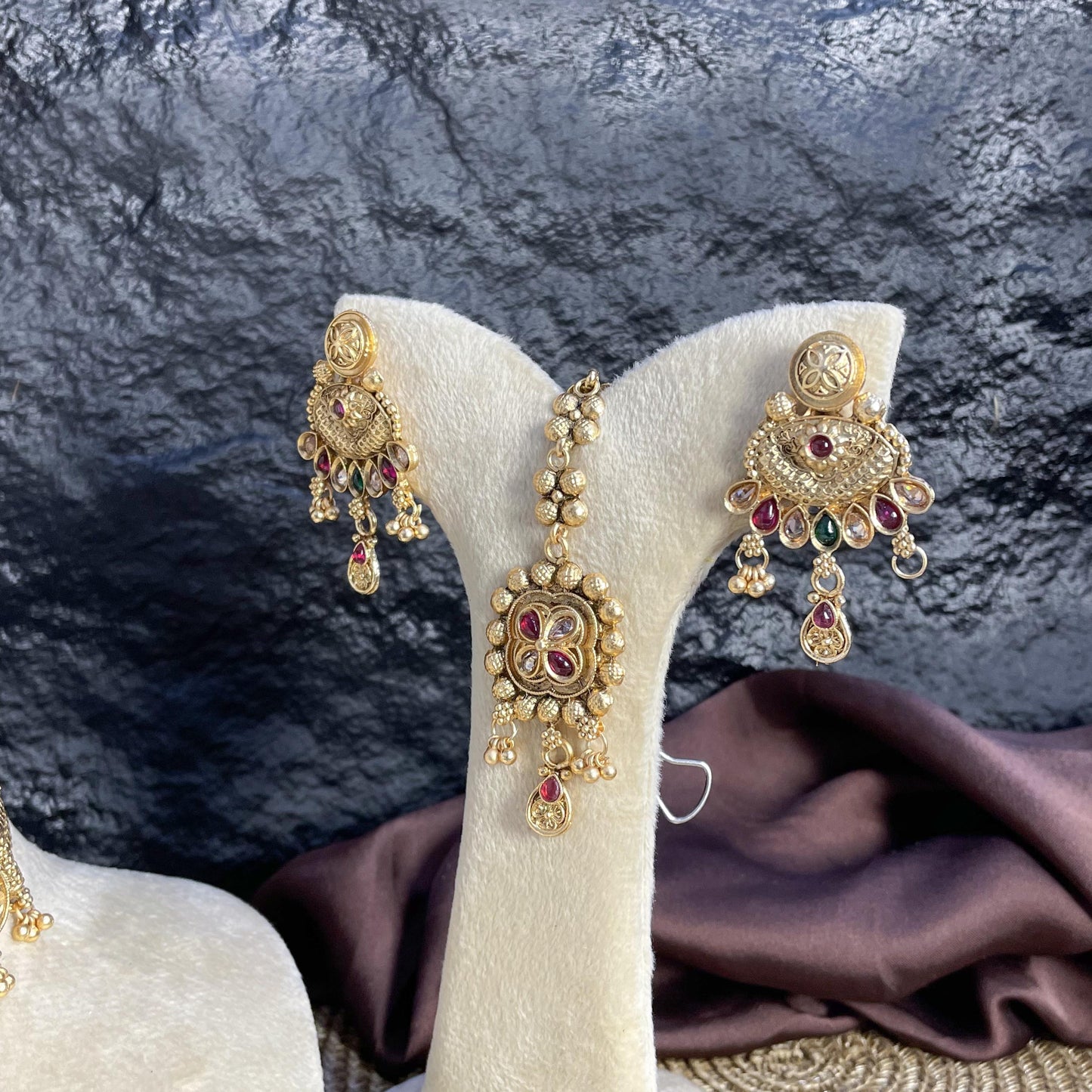 MAYUR PANKH RAJWARI CHOKER