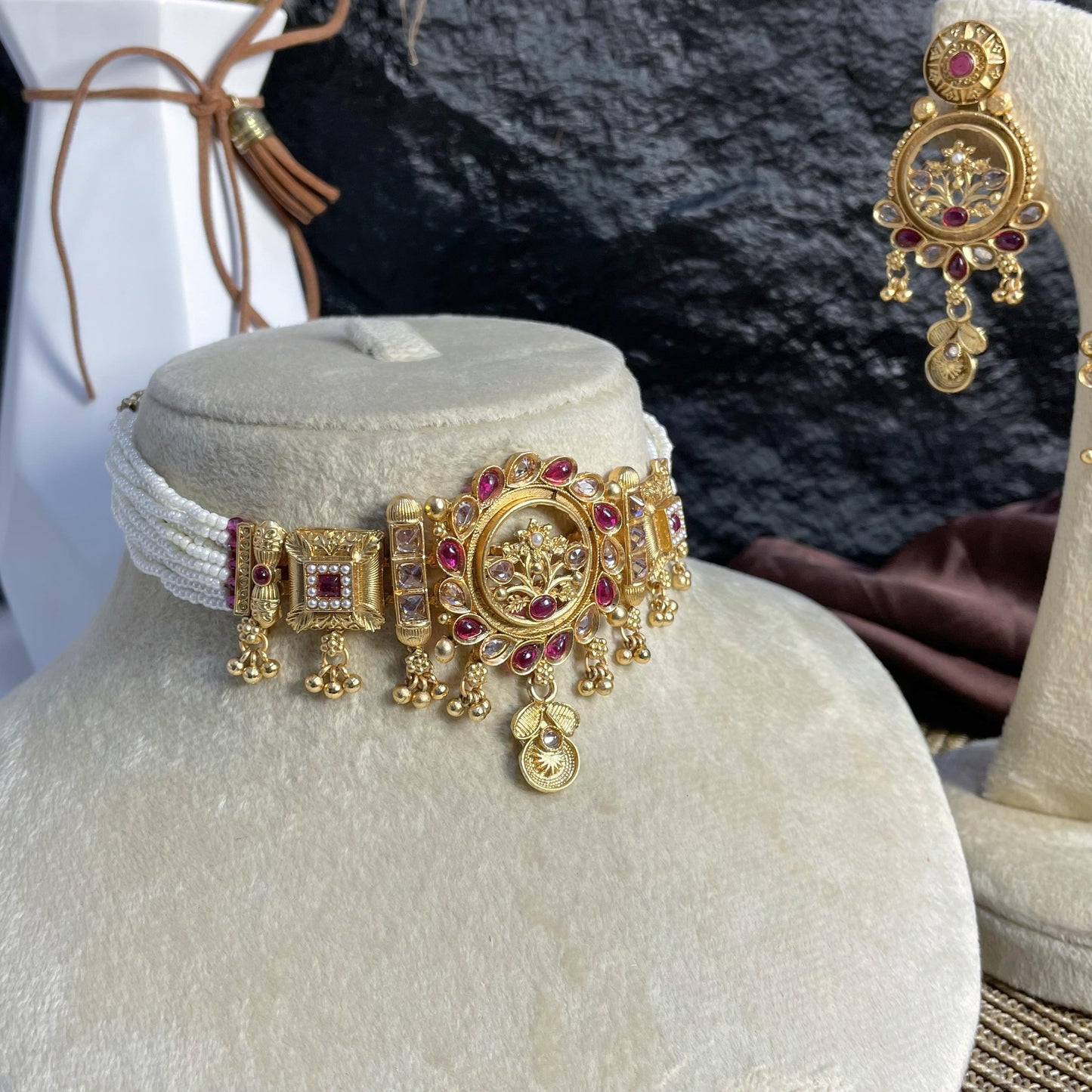MOTI-MALA RAJWARI CHOKER