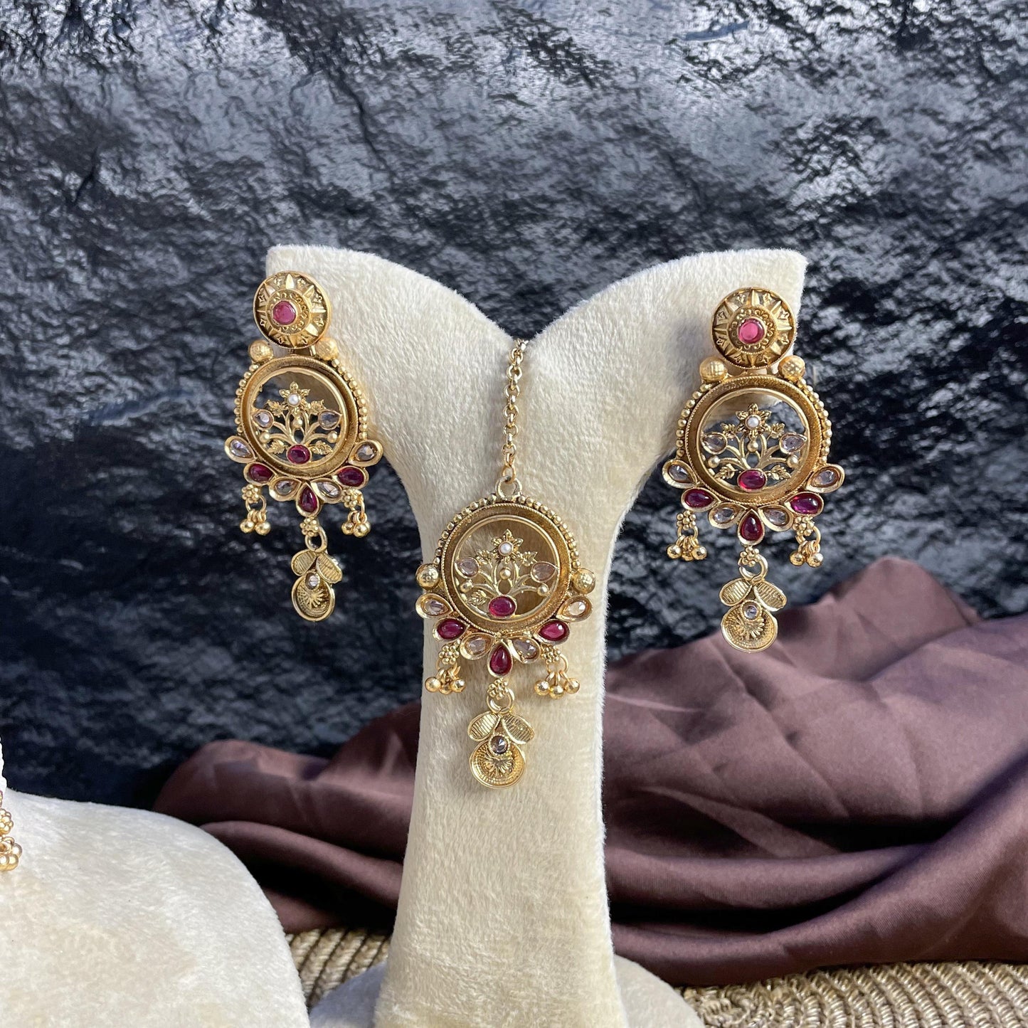 MOTI-MALA RAJWARI CHOKER