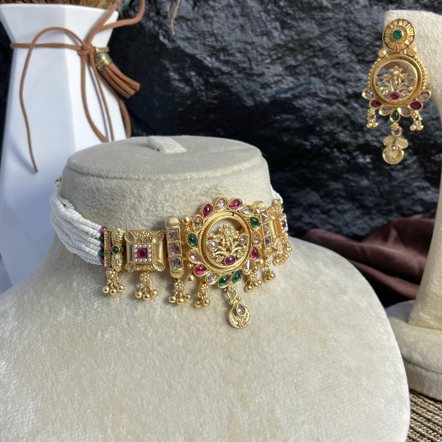 MOTI-MALA RAJWARI CHOKER