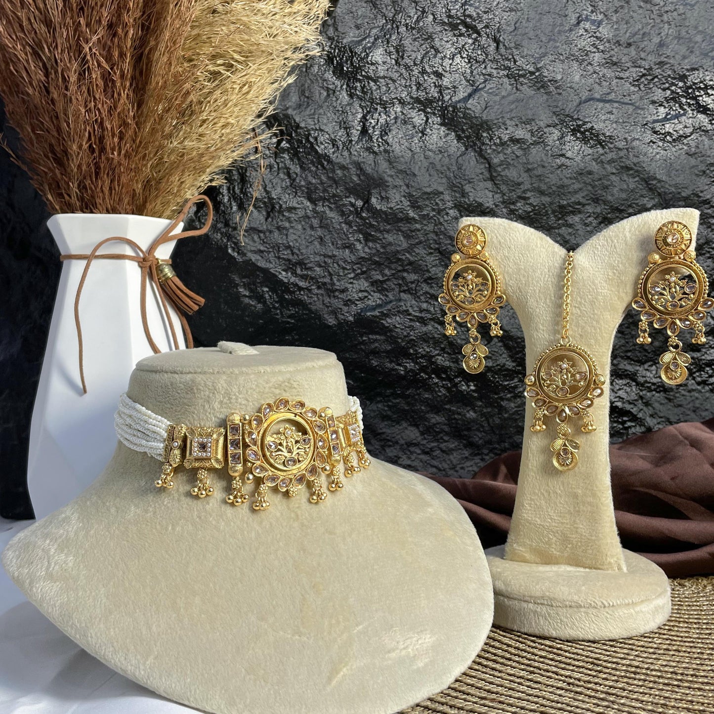 MOTI-MALA RAJWARI CHOKER