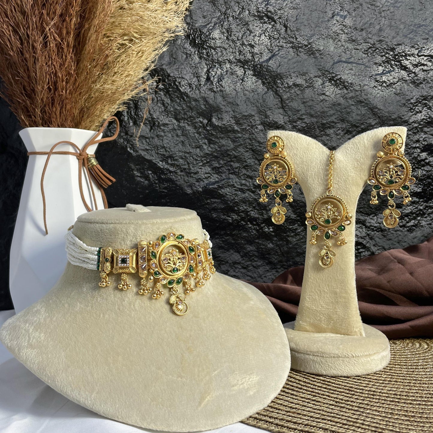 MOTI-MALA RAJWARI CHOKER