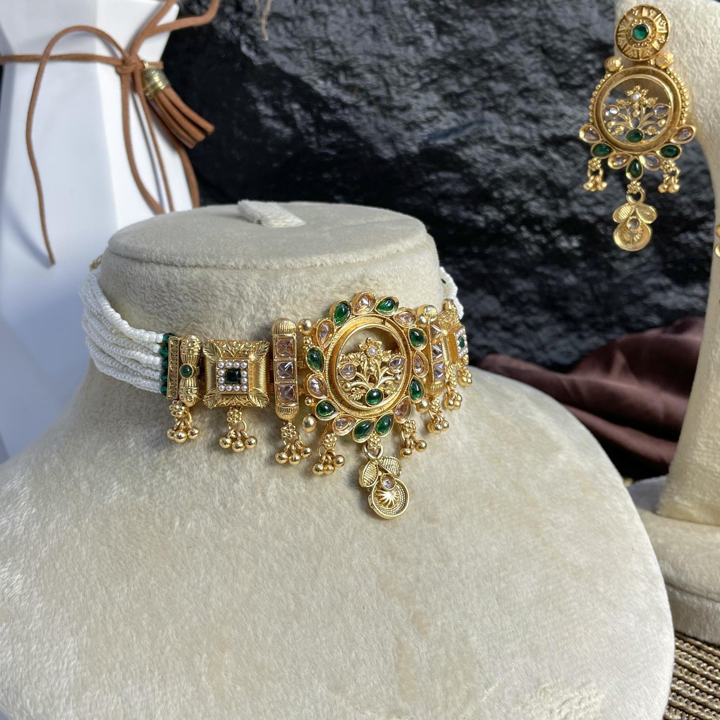 MOTI-MALA RAJWARI CHOKER