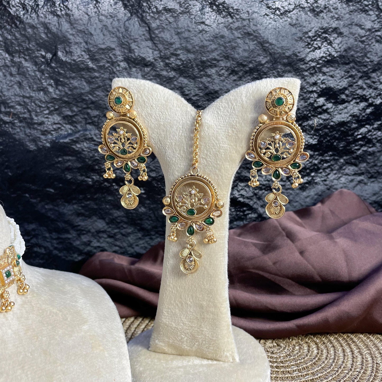 MOTI-MALA RAJWARI CHOKER