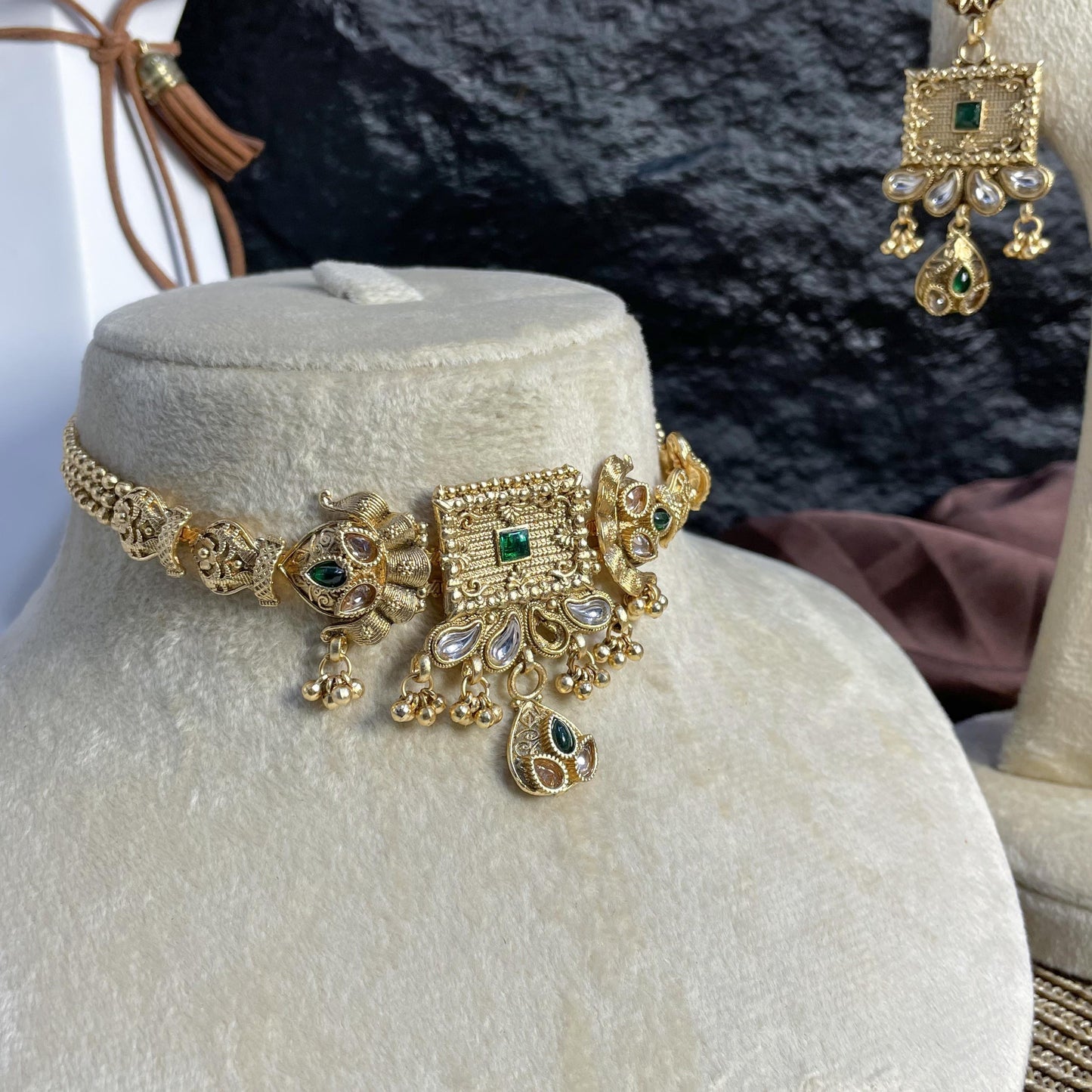 CHOKHAT DARBAR RAJWARI CHOKER