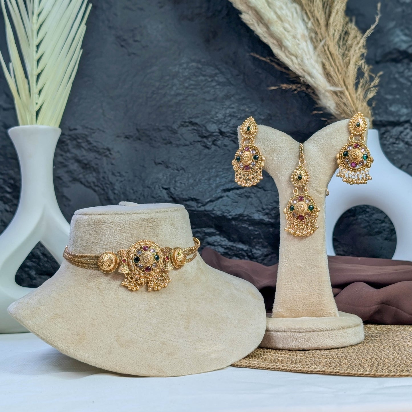 Ratan-jyoti rajwari choker