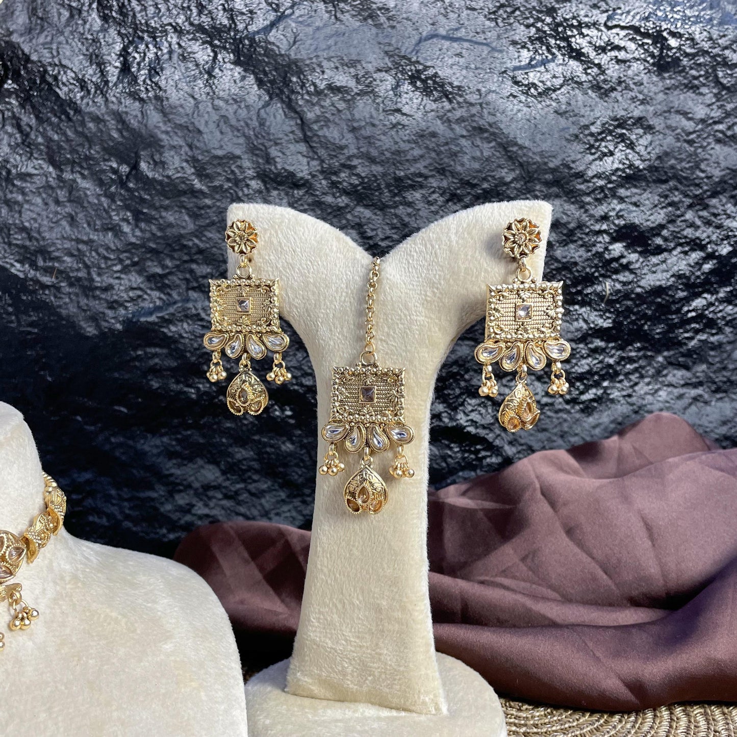 CHOKHAT DARBAR RAJWARI CHOKER