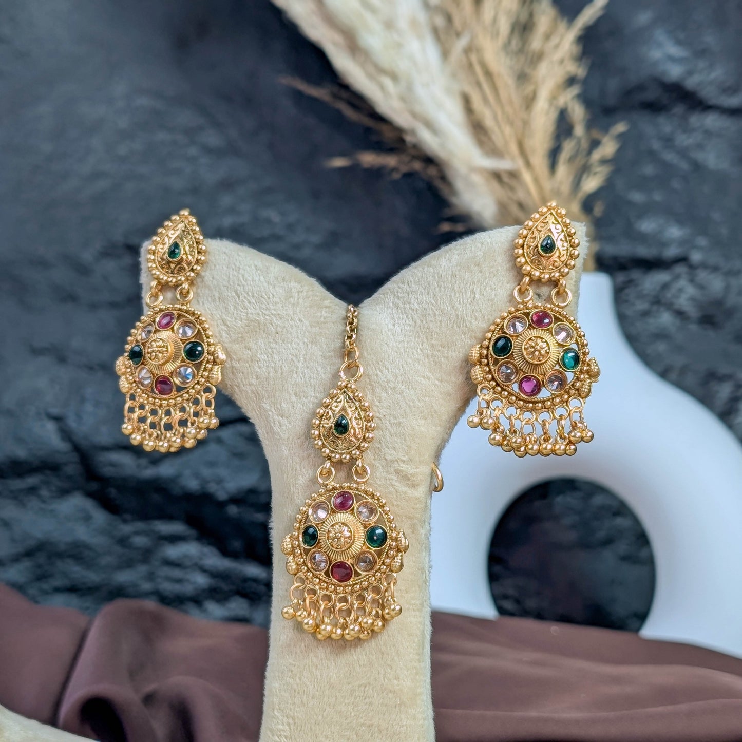 Ratan-jyoti rajwari choker