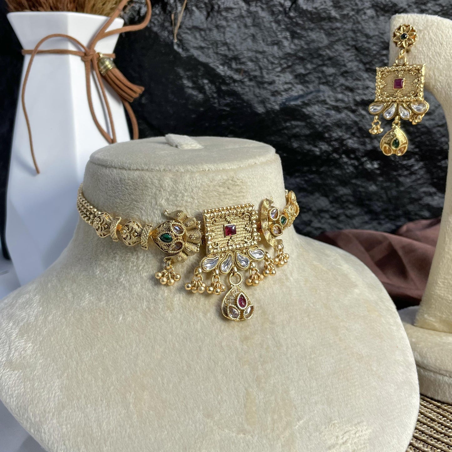 CHOKHAT DARBAR RAJWARI CHOKER