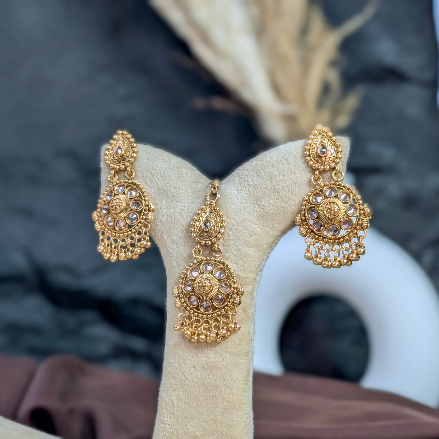 Ratan-jyoti rajwari choker