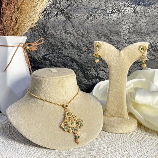 VERDANT PEACOCK RAJWARI LOCKET SET