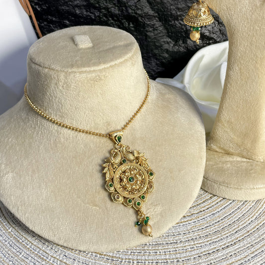 EMERALD VEIN RAJWARI LOCKET SET