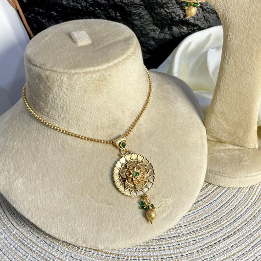 VERDANT CIRCLE RAJWARI LOCKET SET