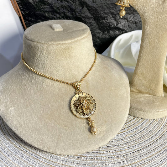 ANTIQUE GLOW RAJWARI LOCKET SET