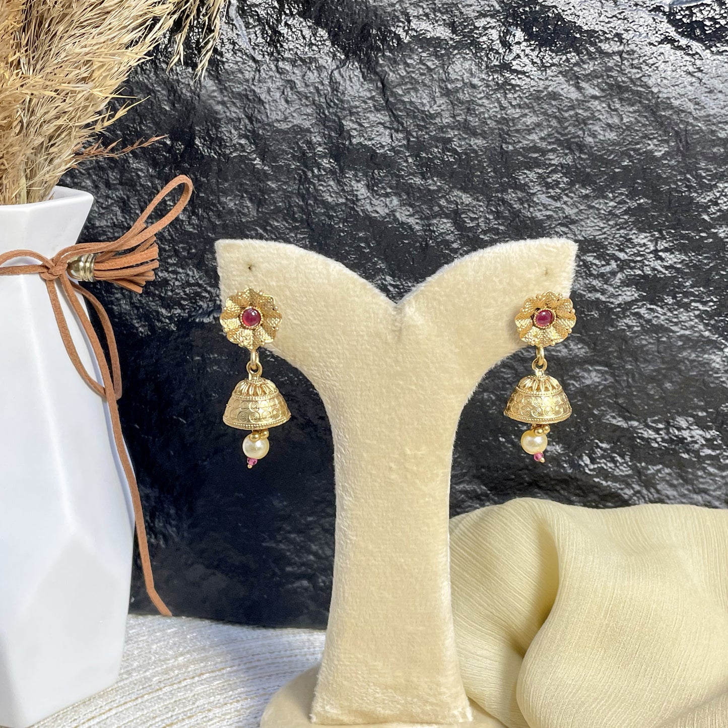 RAJWARI RADIANT CIRCULAR MALA