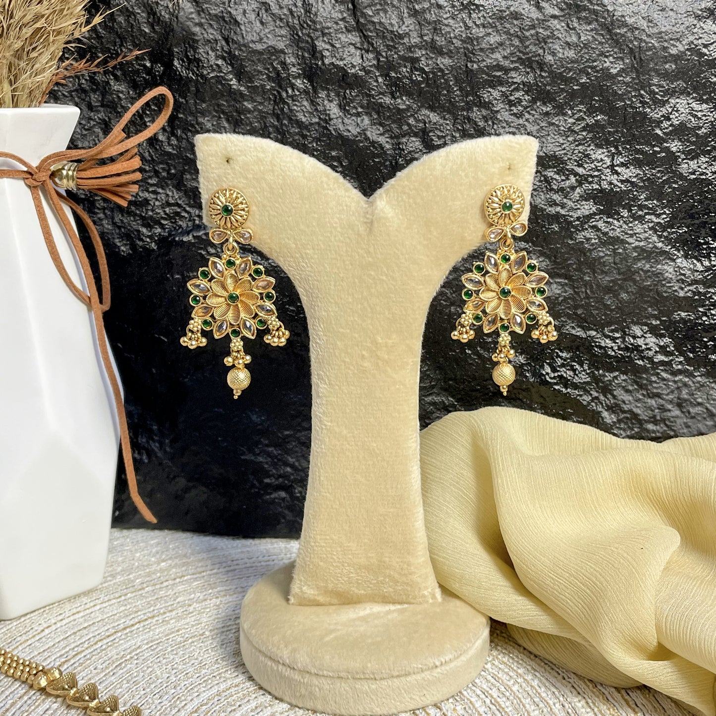 RAJWARI RADIANT OVAL MALA