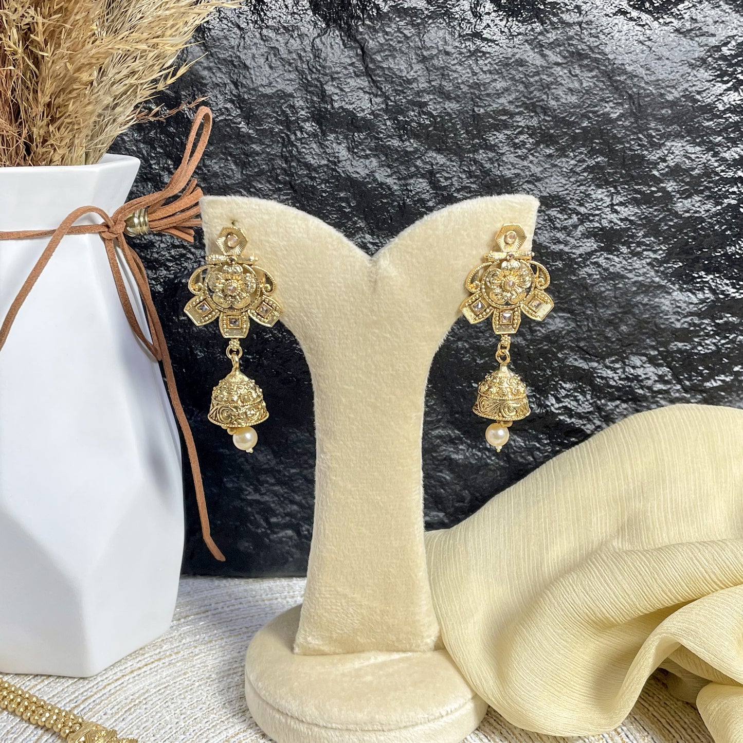 ELEVATED RAJWARI FLORAL MALA