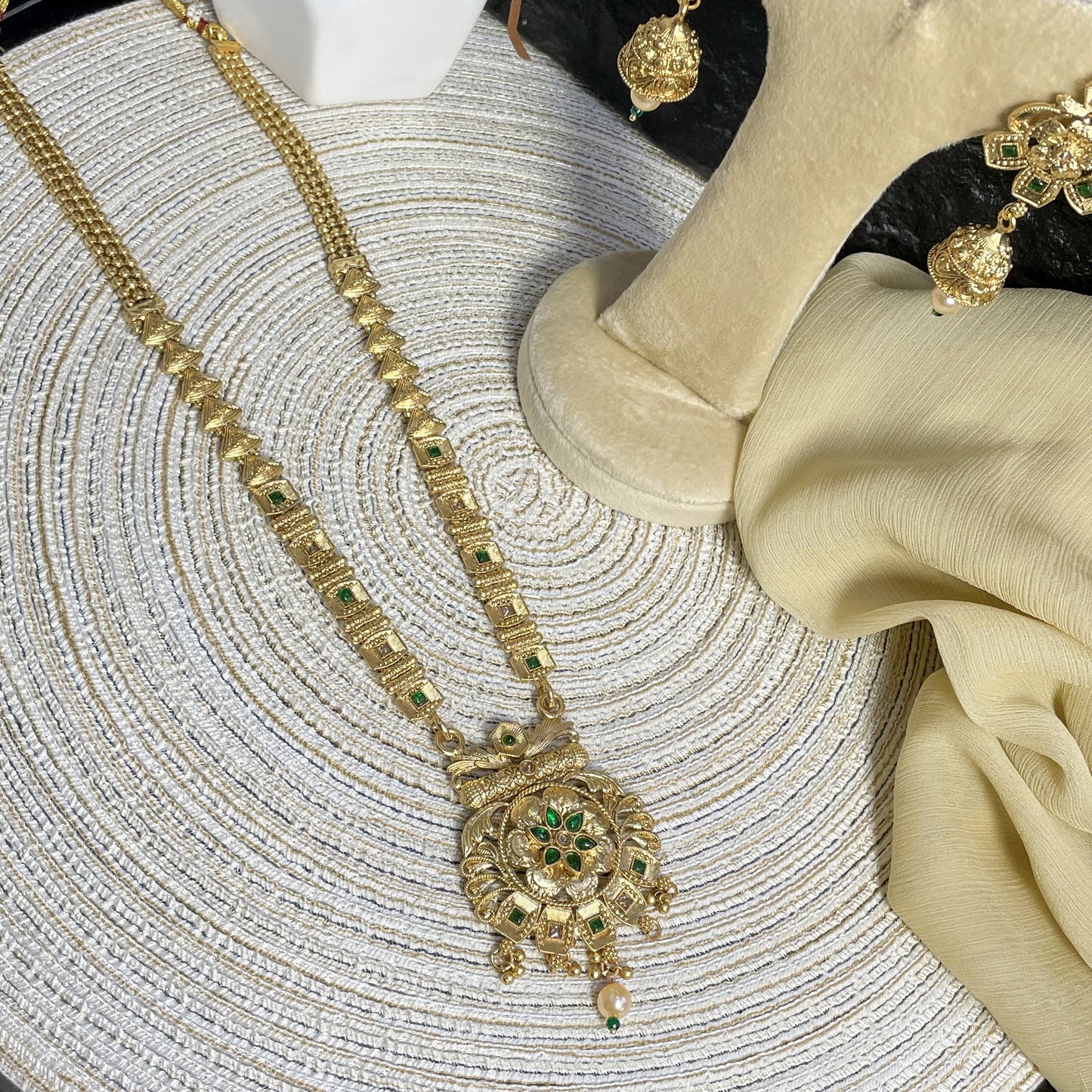 ELEVATED RAJWARI FLORAL MALA