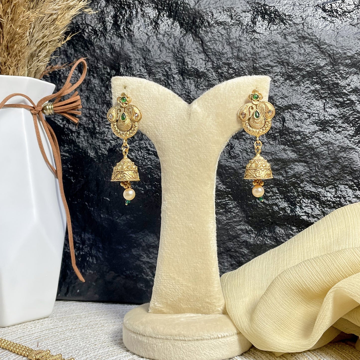 MAJESTIC RAJWARI OVAL MEDALLION MALA