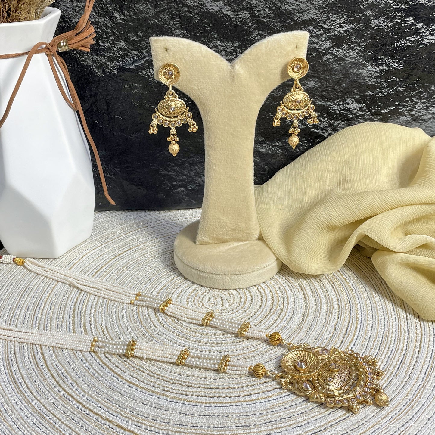 REGAL RAJWARI DOMED PEARL MALA