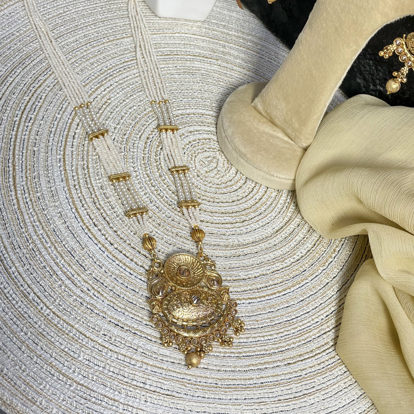 REGAL RAJWARI DOMED PEARL MALA