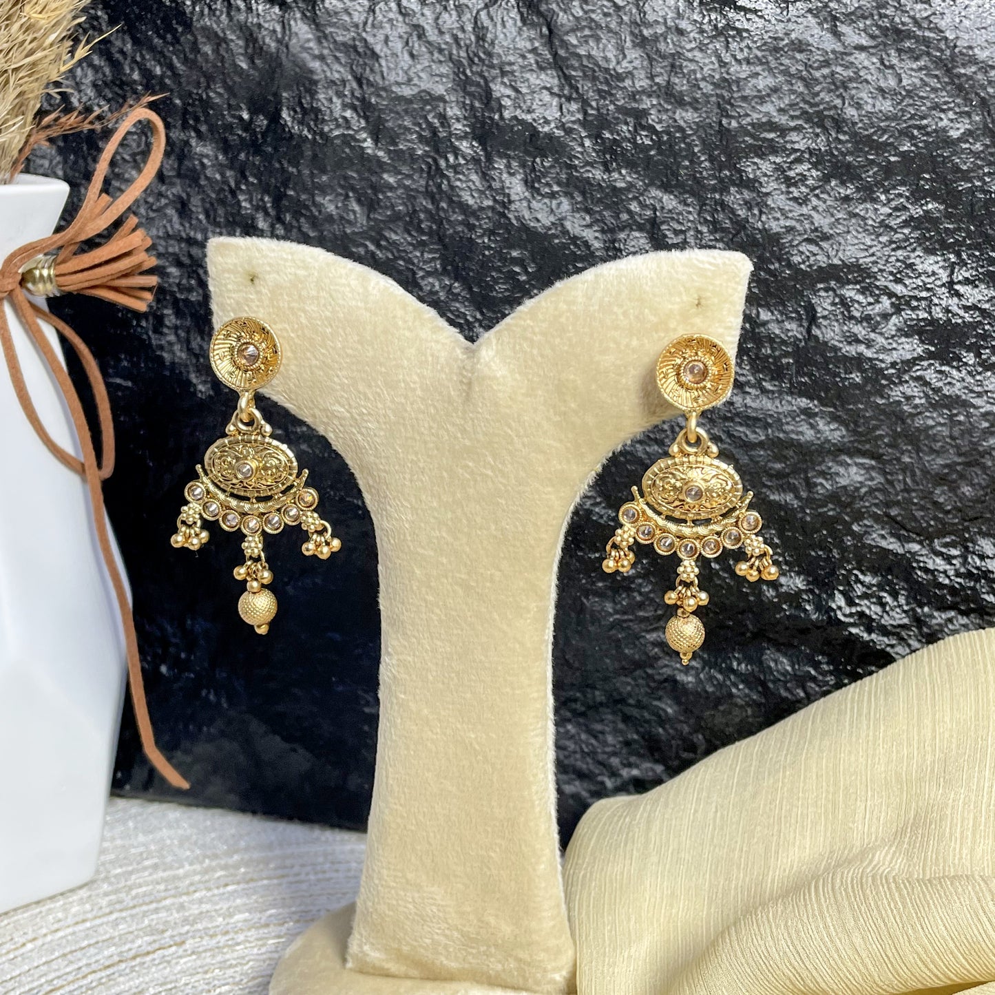 REGAL RAJWARI DOMED PEARL MALA