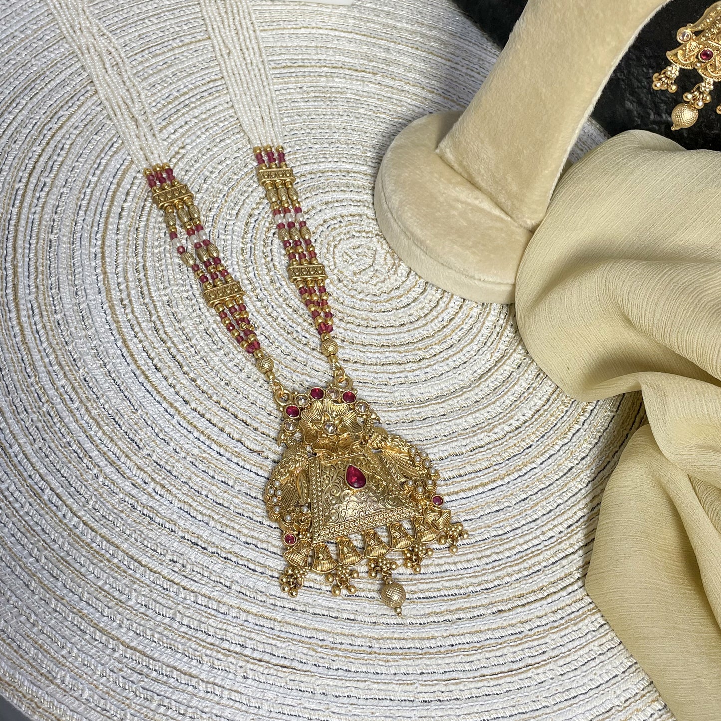 MAJESTIC RAJWARI PYRAMID PEARL MALA