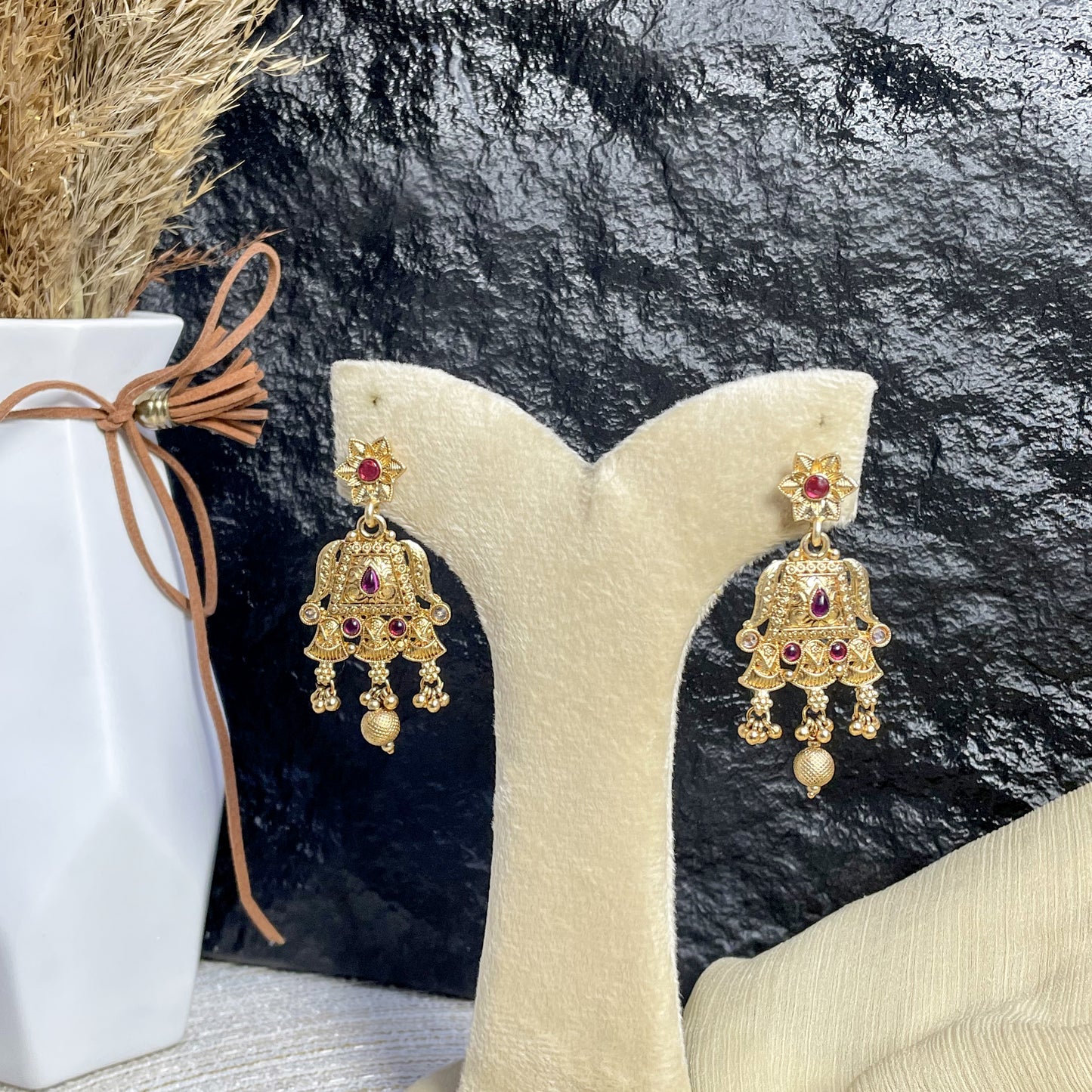 MAJESTIC RAJWARI PYRAMID PEARL MALA