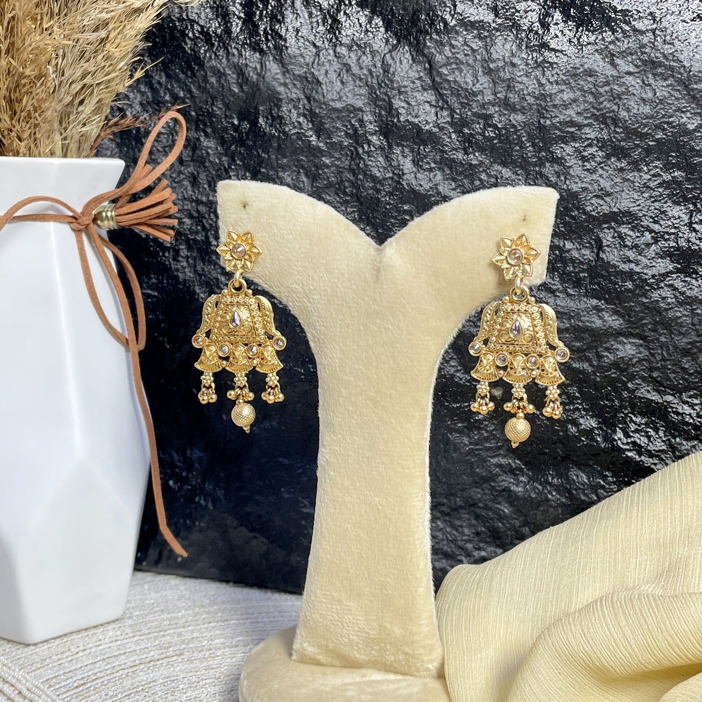 MAJESTIC RAJWARI PYRAMID PEARL MALA