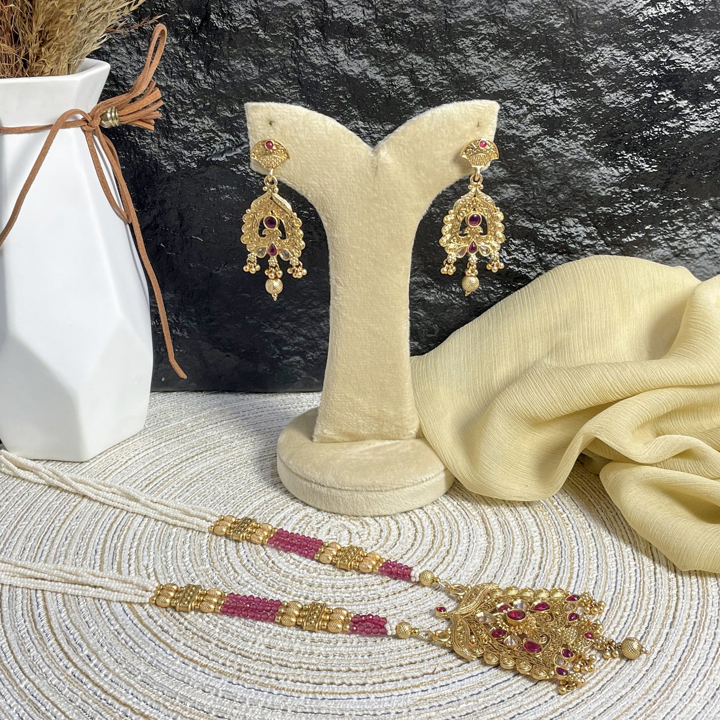 REGAL RAJWARI SHIELD PEARL MALA