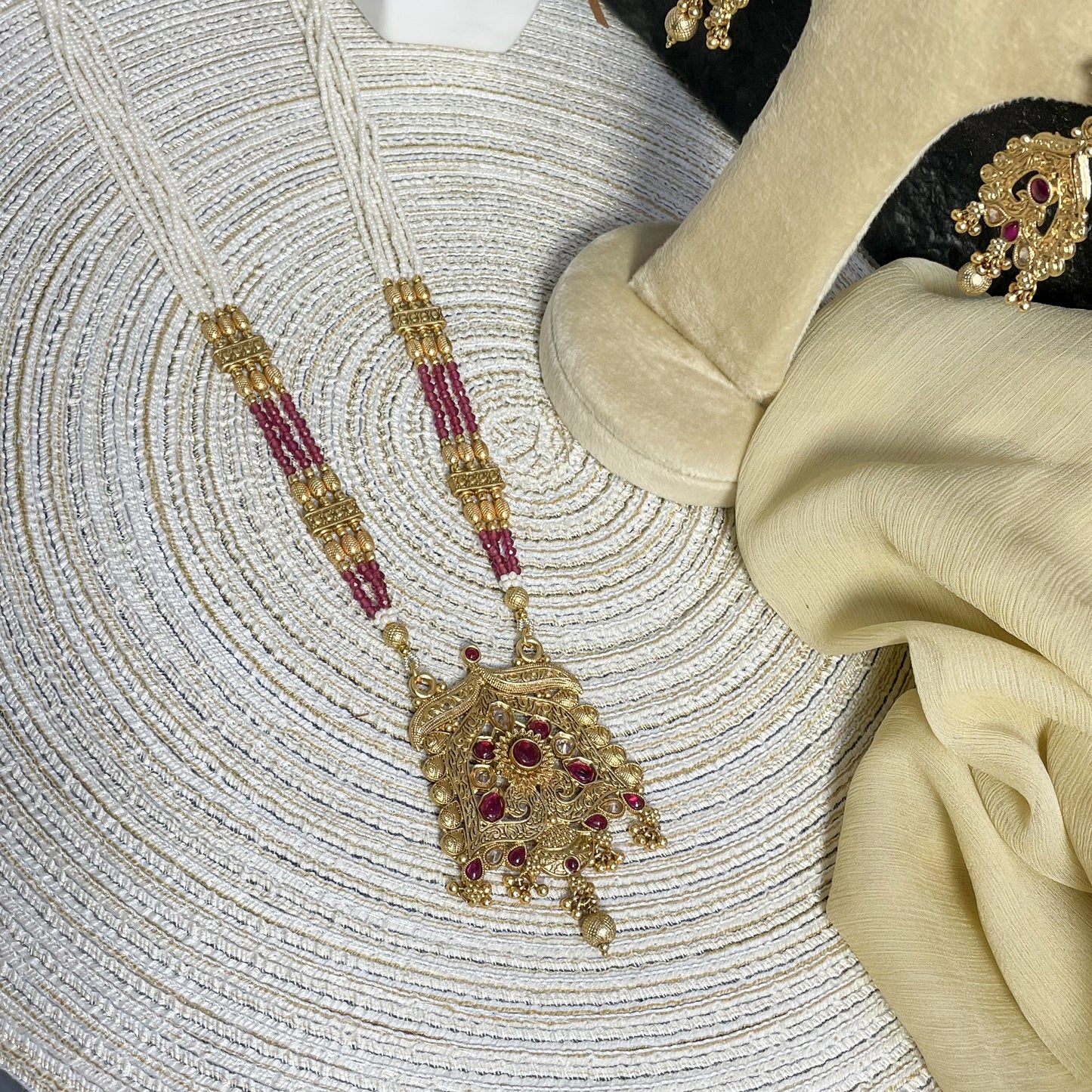 REGAL RAJWARI SHIELD PEARL MALA