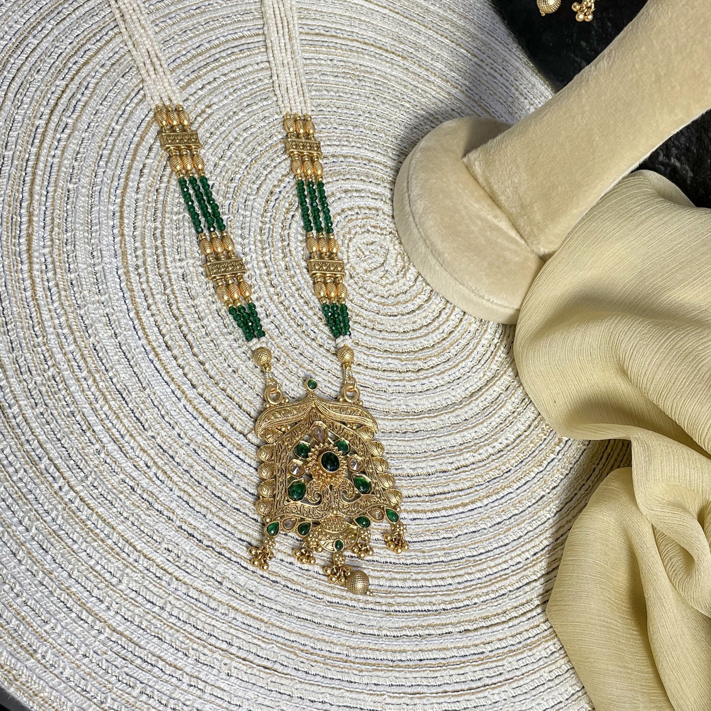 REGAL RAJWARI SHIELD PEARL MALA