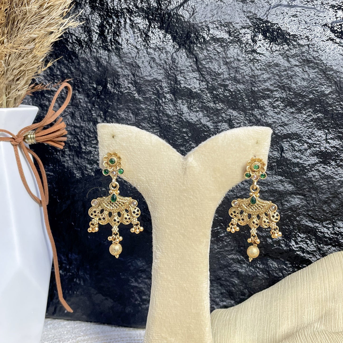 ELITE RAJWARI CRESCENT PEARL MALA