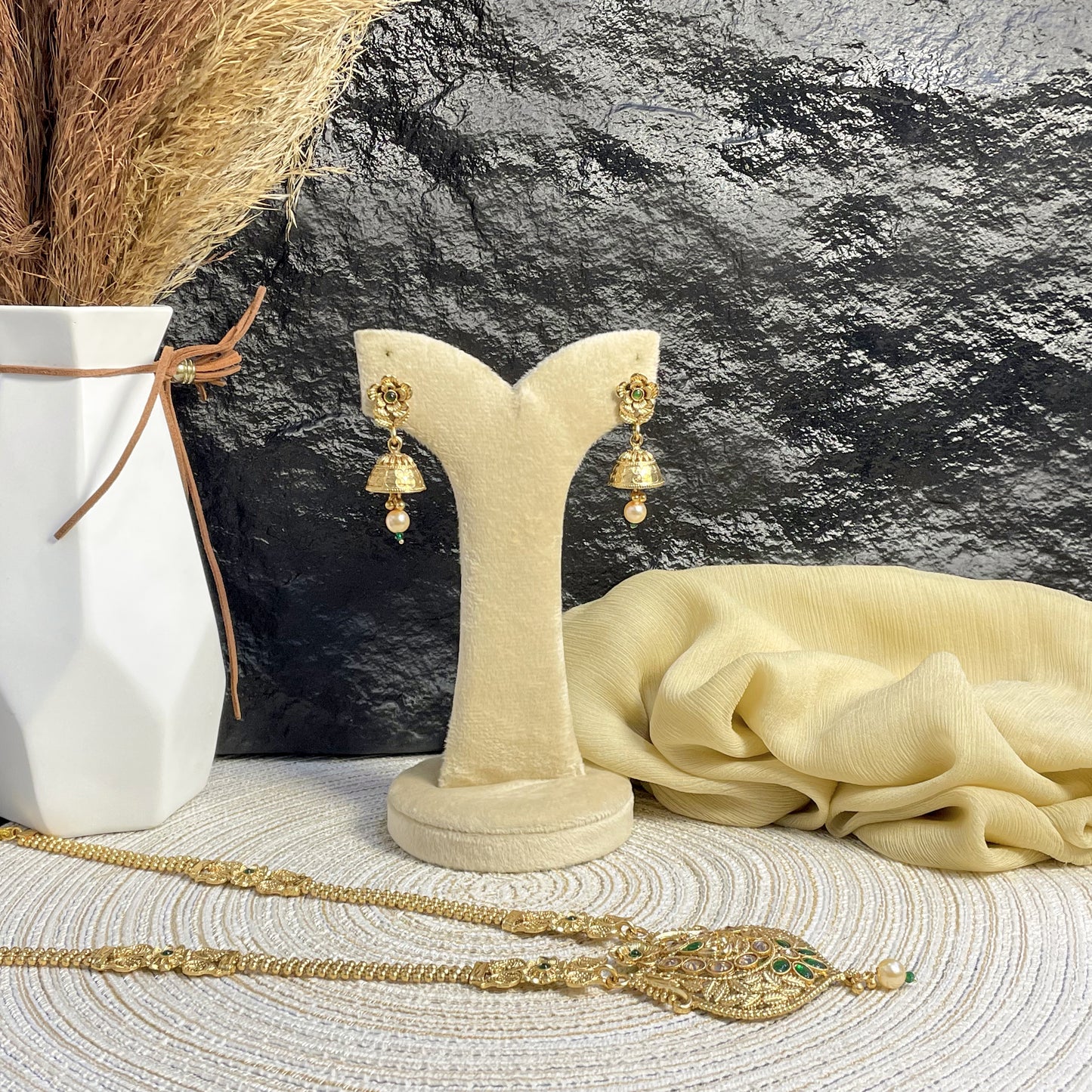 RAJWARI FLORAL OVAL MALA