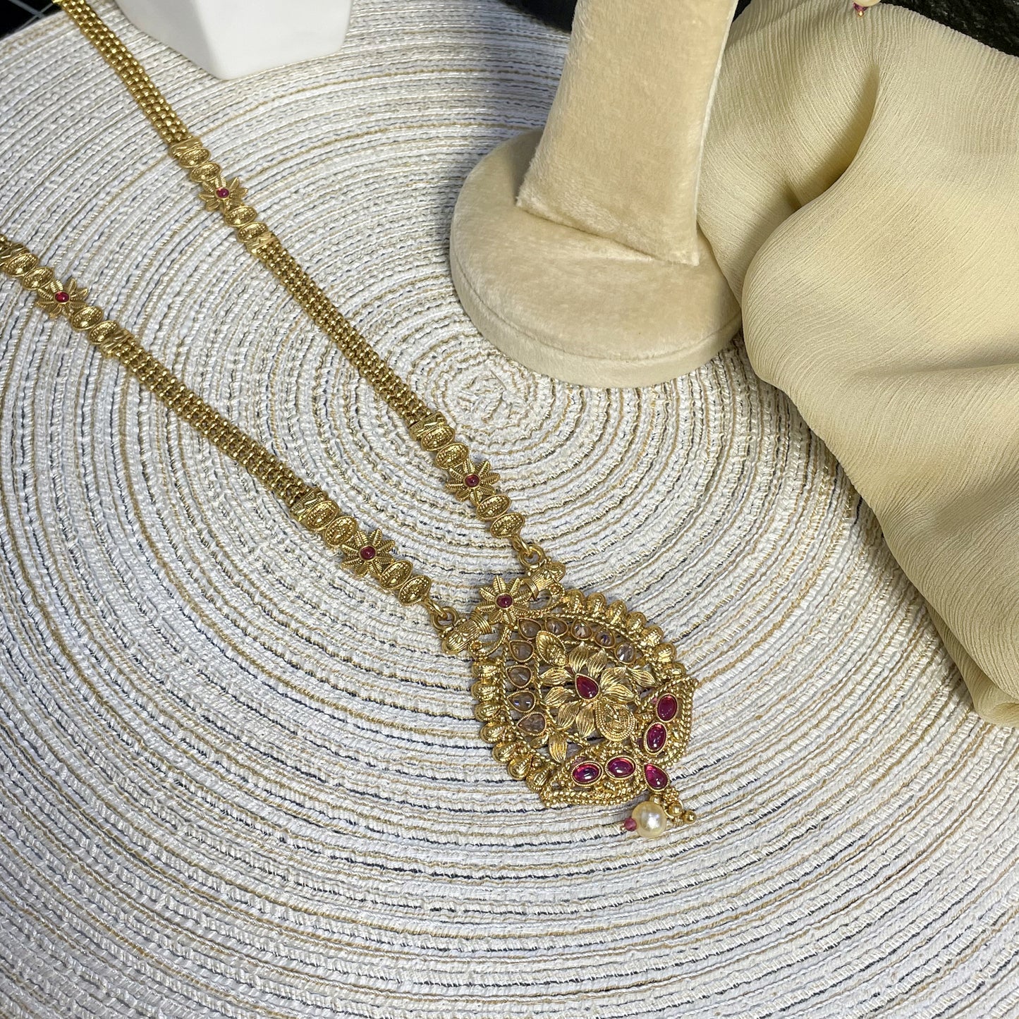 RAJWARI FLORAL OVAL MALA