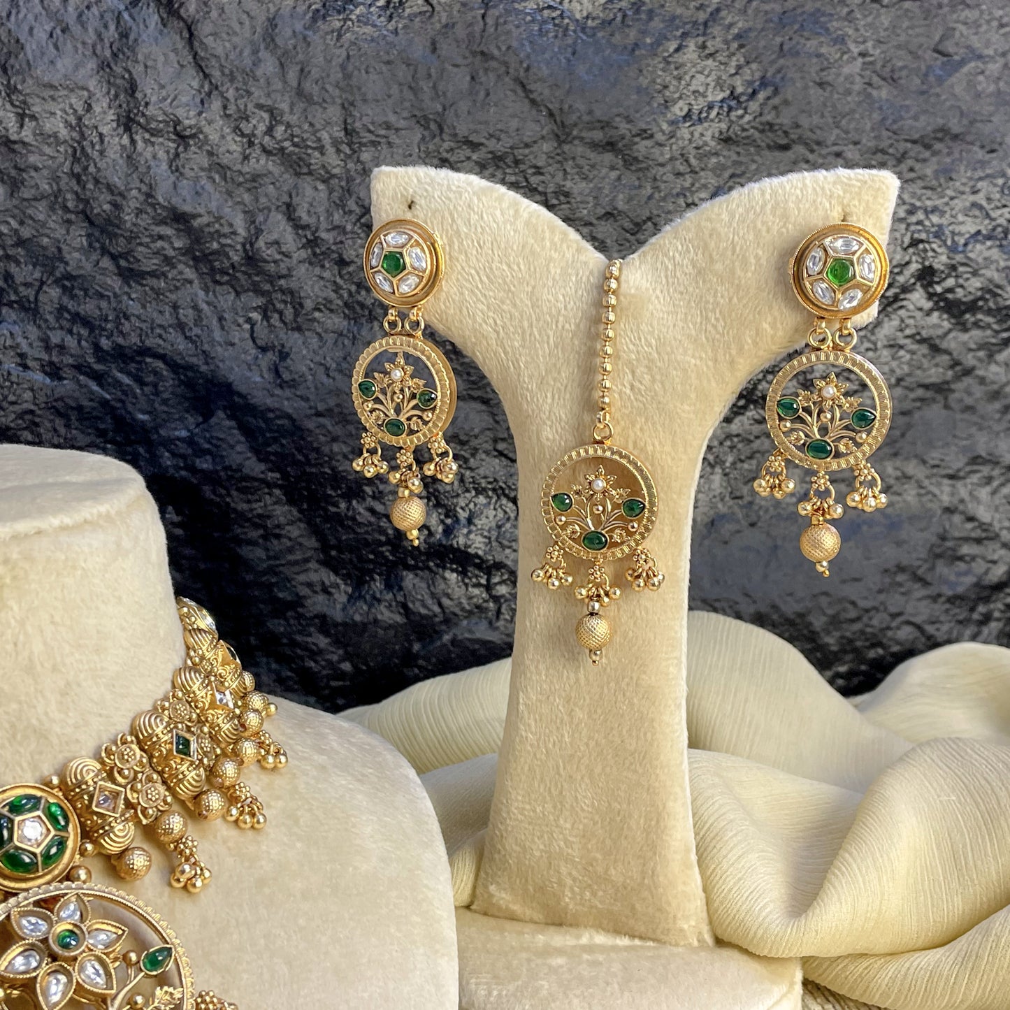 RAJWARI TREE OF LIFE KUNDAN NECKLACE SET