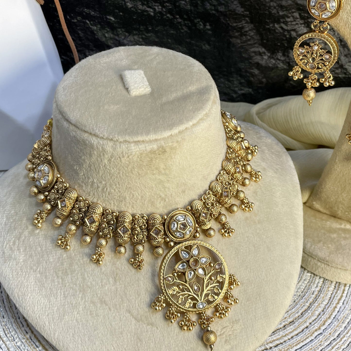 RAJWARI TREE OF LIFE KUNDAN NECKLACE SET