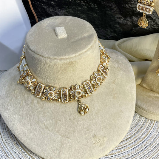 EXQUISITE RAJWARI FLORAL PEARL CHOKER NECKLACE SET