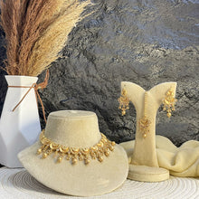 RAJWARI CRESCENT BLOOM KUNDAN NECKLACE SET