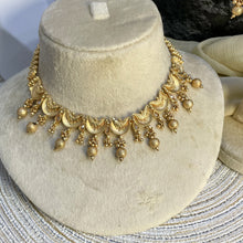 RAJWARI CRESCENT BLOOM KUNDAN NECKLACE SET