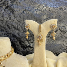 RAJWARI PETAL FILIGREE KUNDAN NECKLACE SET