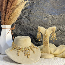 MAJESTIC RAJWARI TEARDROP POLKI NECKLACE SET