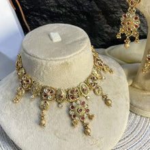 MAJESTIC RAJWARI TEARDROP POLKI NECKLACE SET